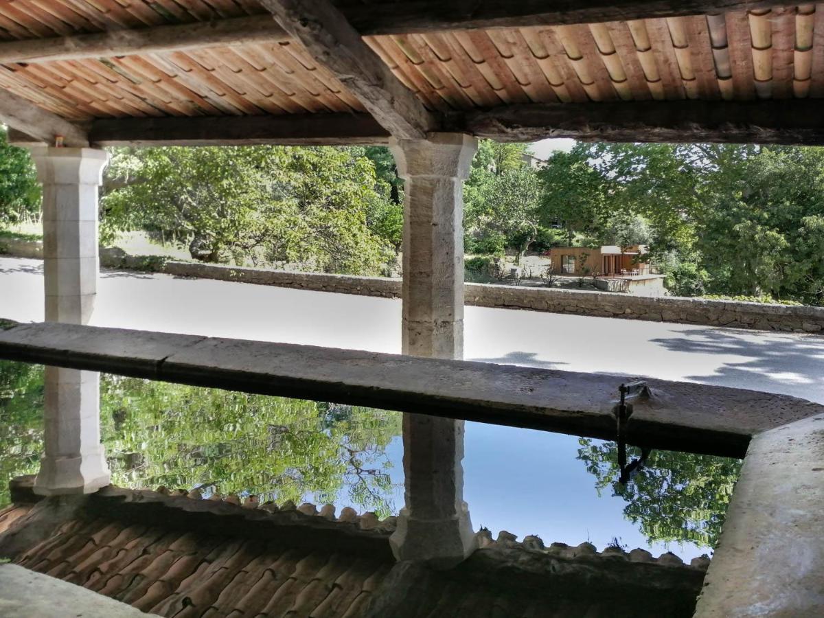 Les Cabanes De La Fontaine Lacoste  Zewnętrze zdjęcie