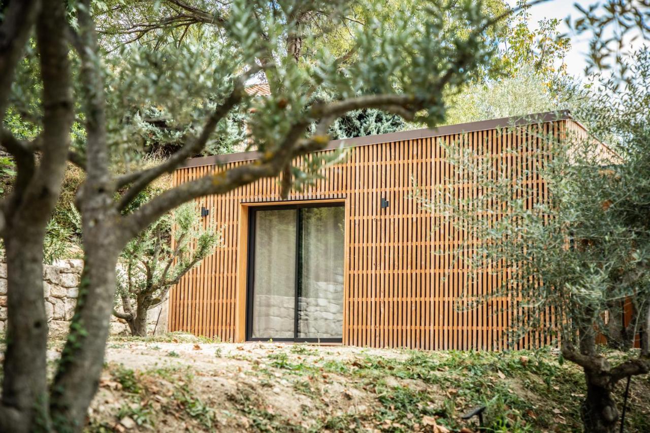 Les Cabanes De La Fontaine Lacoste  Zewnętrze zdjęcie